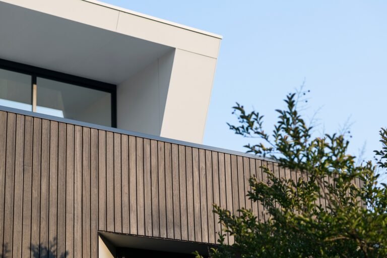L2m-menuiserie - Rénover vos menuiseries extérieures : valorisez votre façade avec style - Featured Image 1
